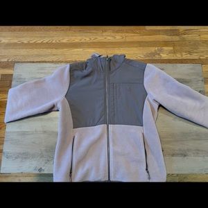 Women’s Denali north face jacket with hood